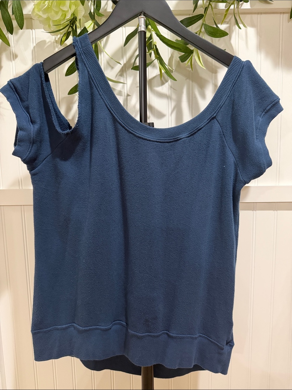 #1053 PAM & GELA Blue Cold Shoulder Short Sleeve Sweatshirt SOFT!